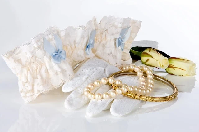 budget wedding something borrowed tradition 640